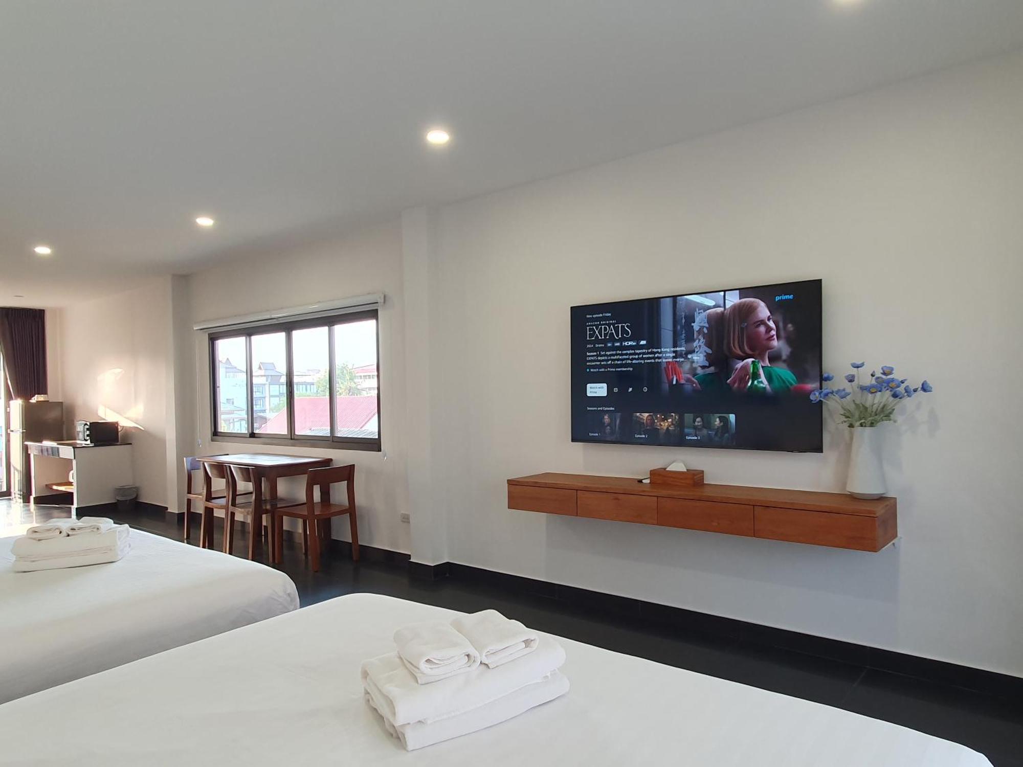The Sila Suites - Intrawarorot チエンマイ エクステリア 写真